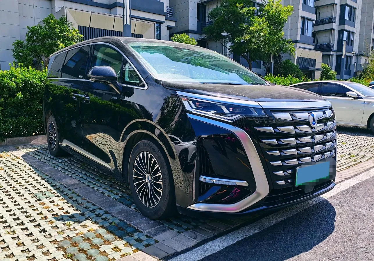 2024 Denza D9 1.5T 139HP L4 E-CVT PHEV 40KWH,autocango,china used car exporter,china ev exporter,chinese used car exporter,chinese used ev exporter