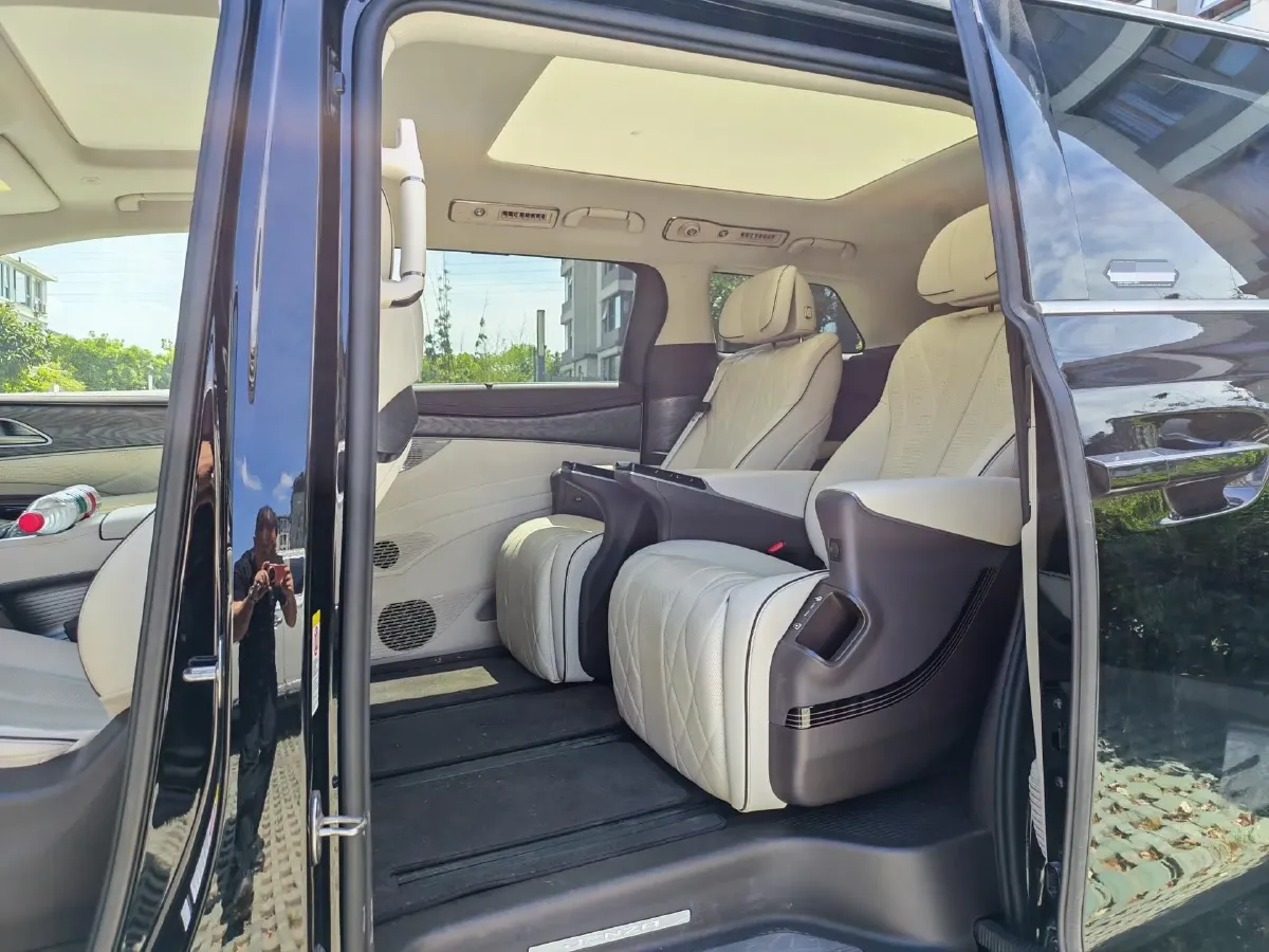 2024 Denza D9 1.5T 139HP L4 E-CVT PHEV 40KWH,autocango,china used car exporter,china ev exporter,chinese used car exporter,chinese used ev exporter