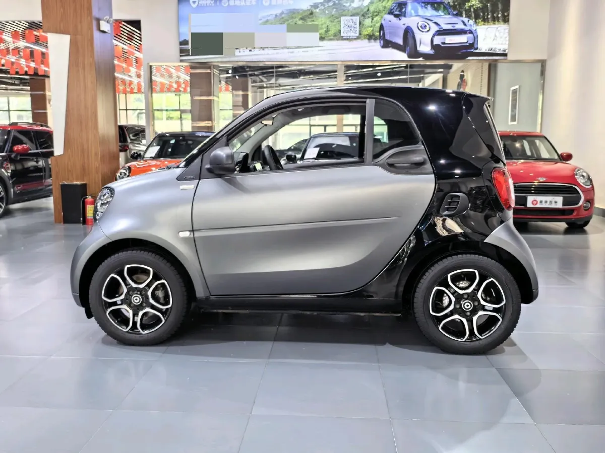 2019 Smart smart fortwo 0.9T 90HP L3 6DCT,autocango,china used car exporter,china ev exporter,chinese used car exporter,chinese used ev exporter