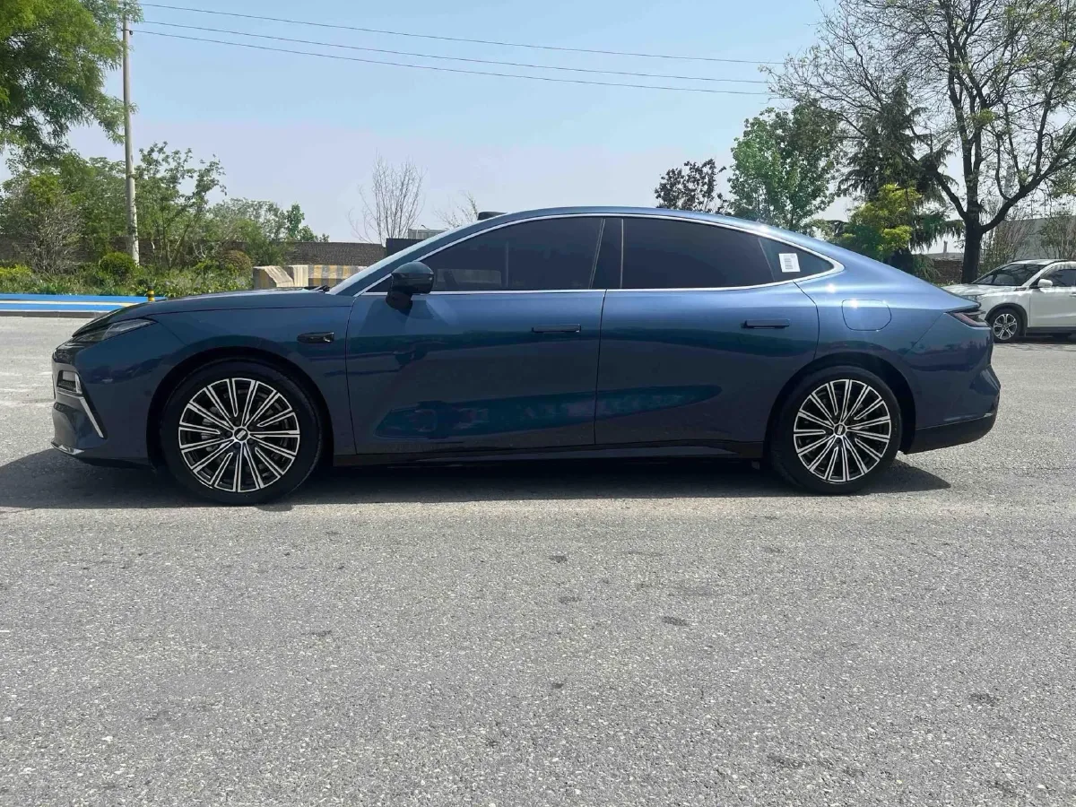 2025 Geely Galaxy Starshine 8 1.5T 163HP L4 3DHT PHEV 27.69KWH,autocango,china used car exporter,china ev exporter,chinese used car exporter,chinese used ev exporter