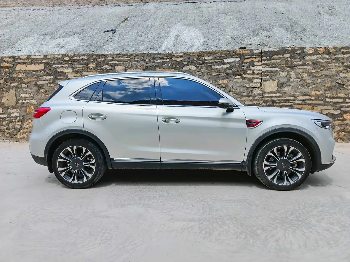 2019 HongQi HS5 2.0T 224HP L4 6AT,autocango,china used car exporter,china ev exporter,chinese used car exporter,chinese used ev exporter