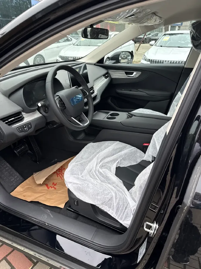 2025 HongQi E-QM5 BEV,autocango,china used car exporter,china ev exporter,chinese used car exporter,chinese used ev exporter