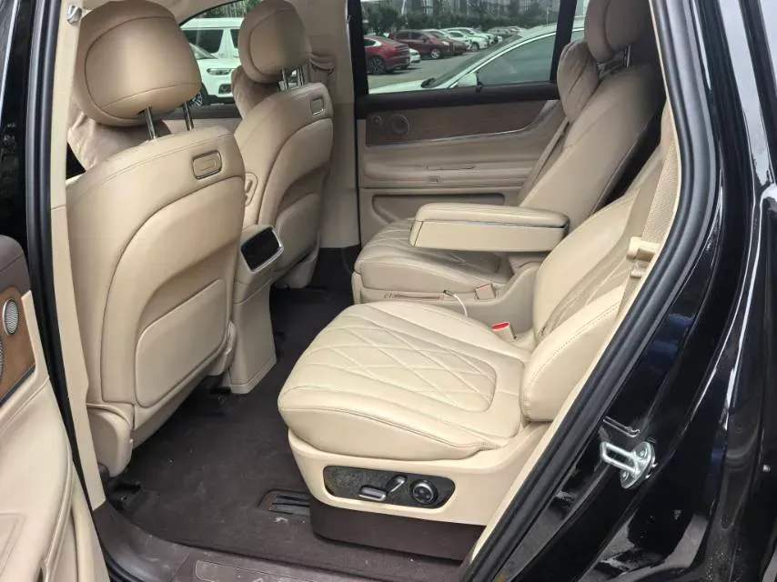 2024 AITO AITO M9 1.5T 152HP L4 REEV 42KWH,autocango,china used car exporter,china ev exporter,chinese used car exporter,chinese used ev exporter