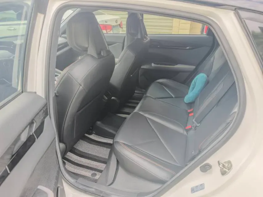 2022 ChangAn UNI-V 1.5T 188HP L4 7DCT,autocango,china used car exporter,china ev exporter,chinese used car exporter,chinese used ev exporter