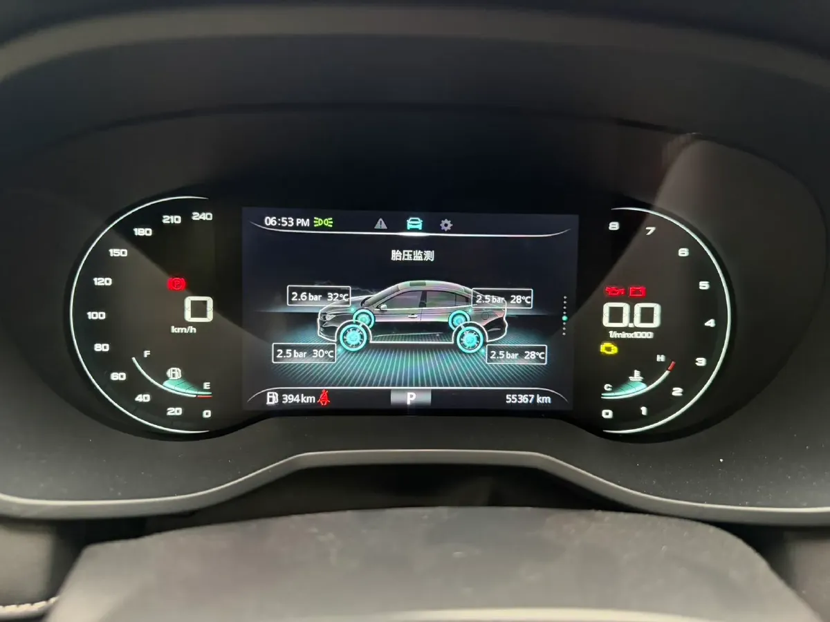 2020 Roewe i5 1.5L 120HP L4 CVT,autocango,china used car exporter,china ev exporter,chinese used car exporter,chinese used ev exporter