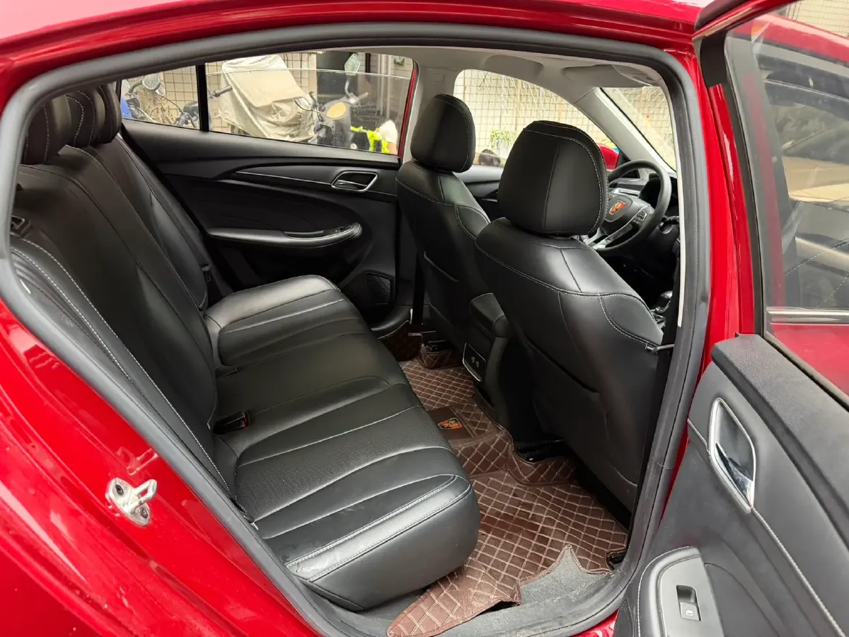 2020 Roewe i5 1.5L 120HP L4 CVT,autocango,china used car exporter,china ev exporter,chinese used car exporter,chinese used ev exporter