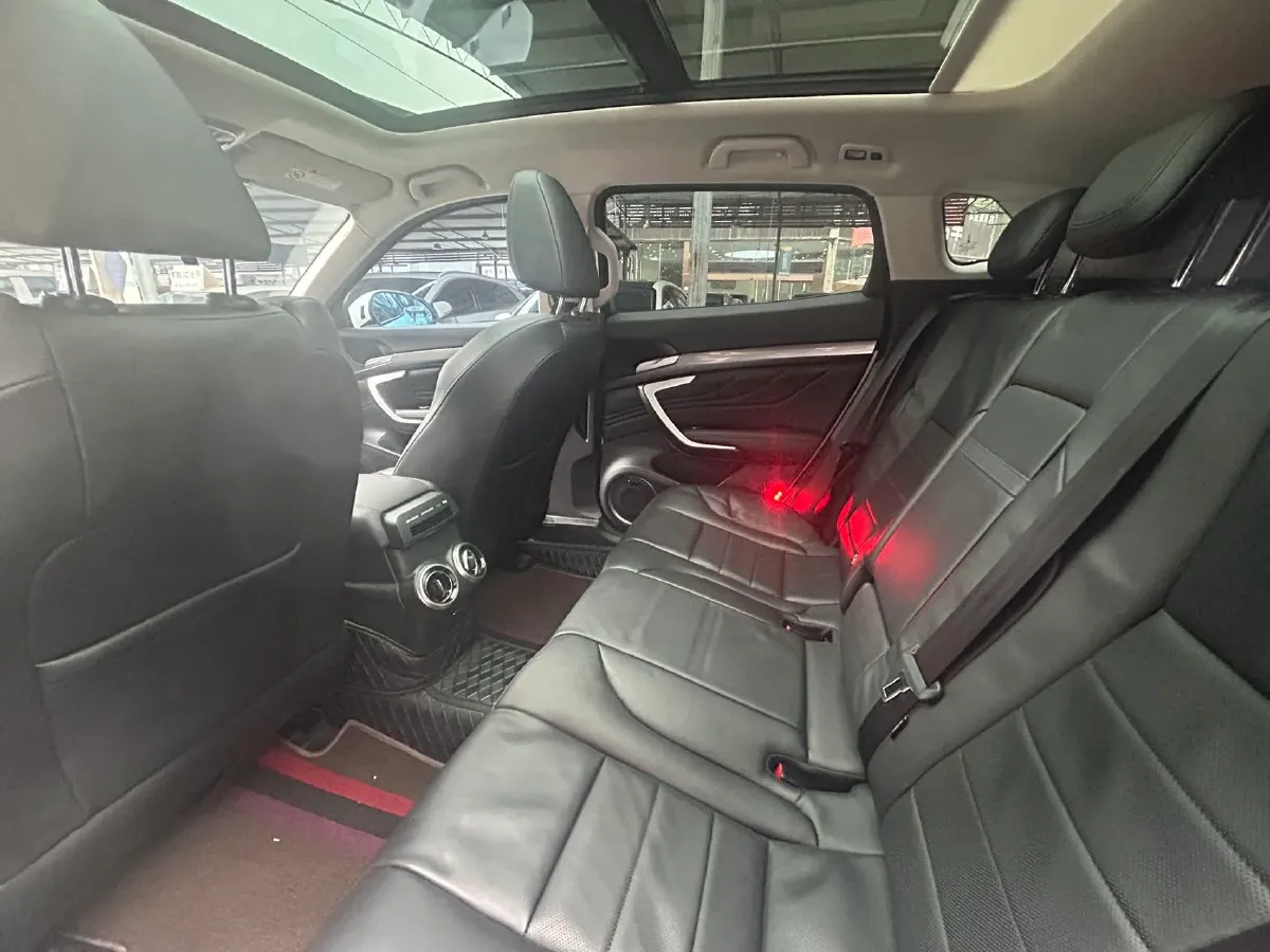 2017 WEY VV7 2.0T 234HP L4 7DCT,autocango,china used car exporter,china ev exporter,chinese used car exporter,chinese used ev exporter