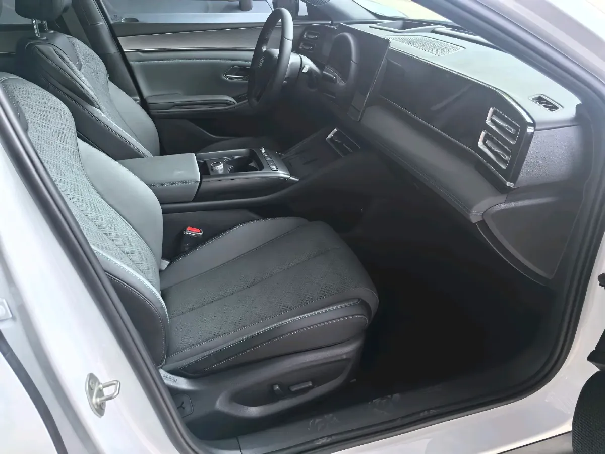 2026 BYD QinL 1.5L 101HP L4 E-CVT PHEV,autocango,china used car exporter,china ev exporter,chinese used car exporter,chinese used ev exporter