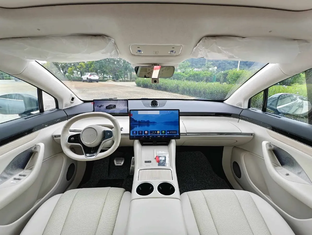 2025 Luxeed R7 REEV 156HP REEV 37KWH,autocango,china used car exporter,china ev exporter,chinese used car exporter,chinese used ev exporter