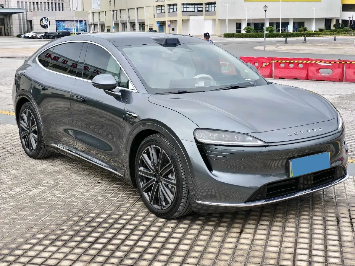 2025 Luxeed R7 REEV 156HP REEV 37KWH,autocango,china used car exporter,china ev exporter,chinese used car exporter,chinese used ev exporter
