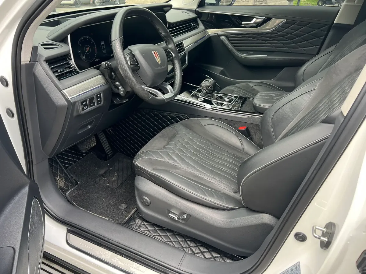 2022 HongQi HS5 2.0T 224HP L4 6AT,autocango,china used car exporter,china ev exporter,chinese used car exporter,chinese used ev exporter