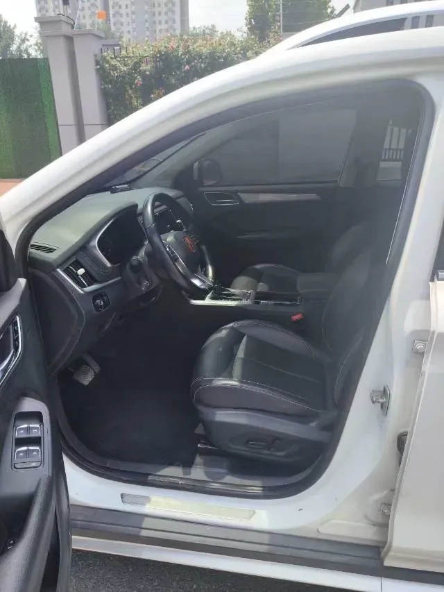 2018 Roewe RX5 1.5T 169HP L4 7DCT,autocango,china used car exporter,china ev exporter,chinese used car exporter,chinese used ev exporter