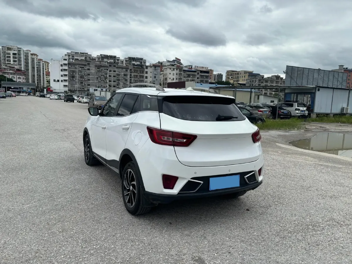 2017 Zotye T300 1.5L 112HP L4 5MT,autocango,china used car exporter,china ev exporter,chinese used car exporter,chinese used ev exporter