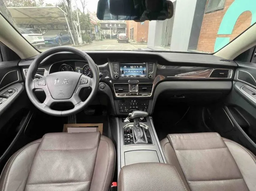 2018 HongQi H7 2.0T 204HP L4 6AT,autocango,china used car exporter,china ev exporter,chinese used car exporter,chinese used ev exporter