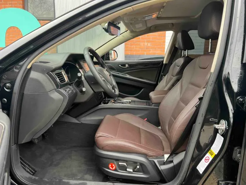 2018 HongQi H7 2.0T 204HP L4 6AT,autocango,china used car exporter,china ev exporter,chinese used car exporter,chinese used ev exporter