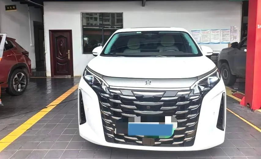 2025 BYD Xia 1.5T 156HP L4 E-CVT PHEV 36.6KWH,autocango,china used car exporter,china ev exporter,chinese used car exporter,chinese used ev exporter