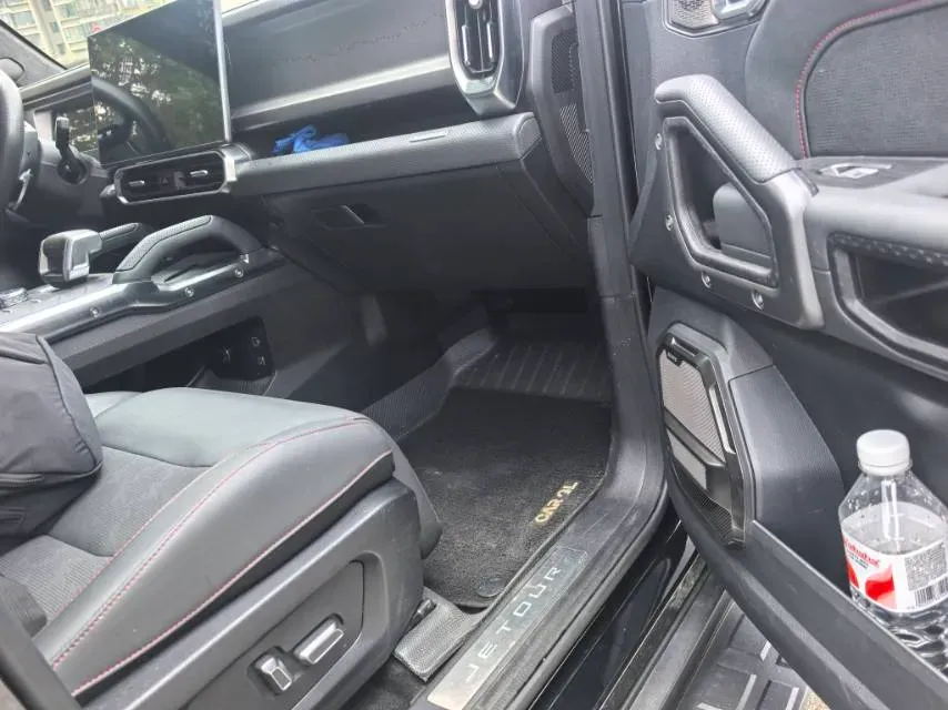 2023 Jetour Traveller 2.0T 254HP L4 7DCT,autocango,china used car exporter,china ev exporter,chinese used car exporter,chinese used ev exporter