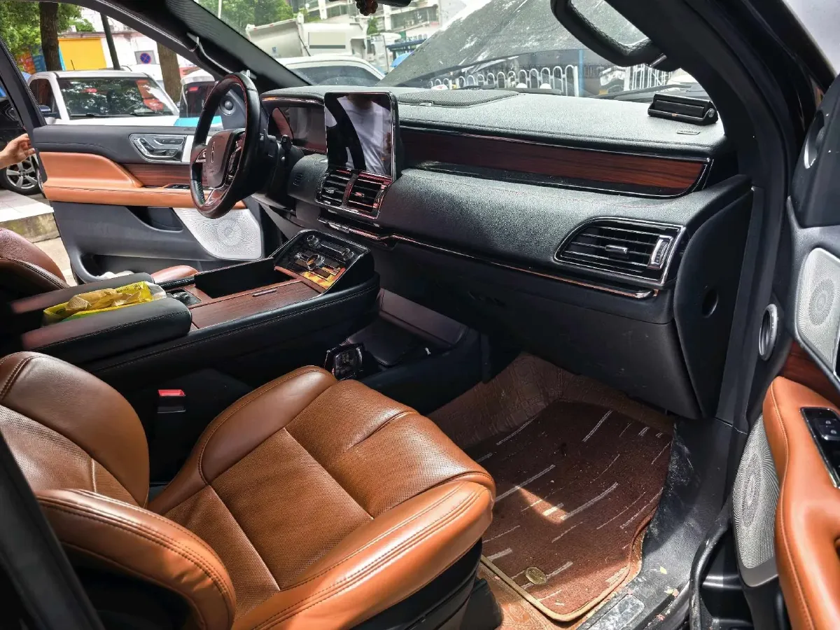 2020 Lincoln Navigator 3.5T 388HP V6 10AT,autocango,china used car exporter,china ev exporter,chinese used car exporter,chinese used ev exporter