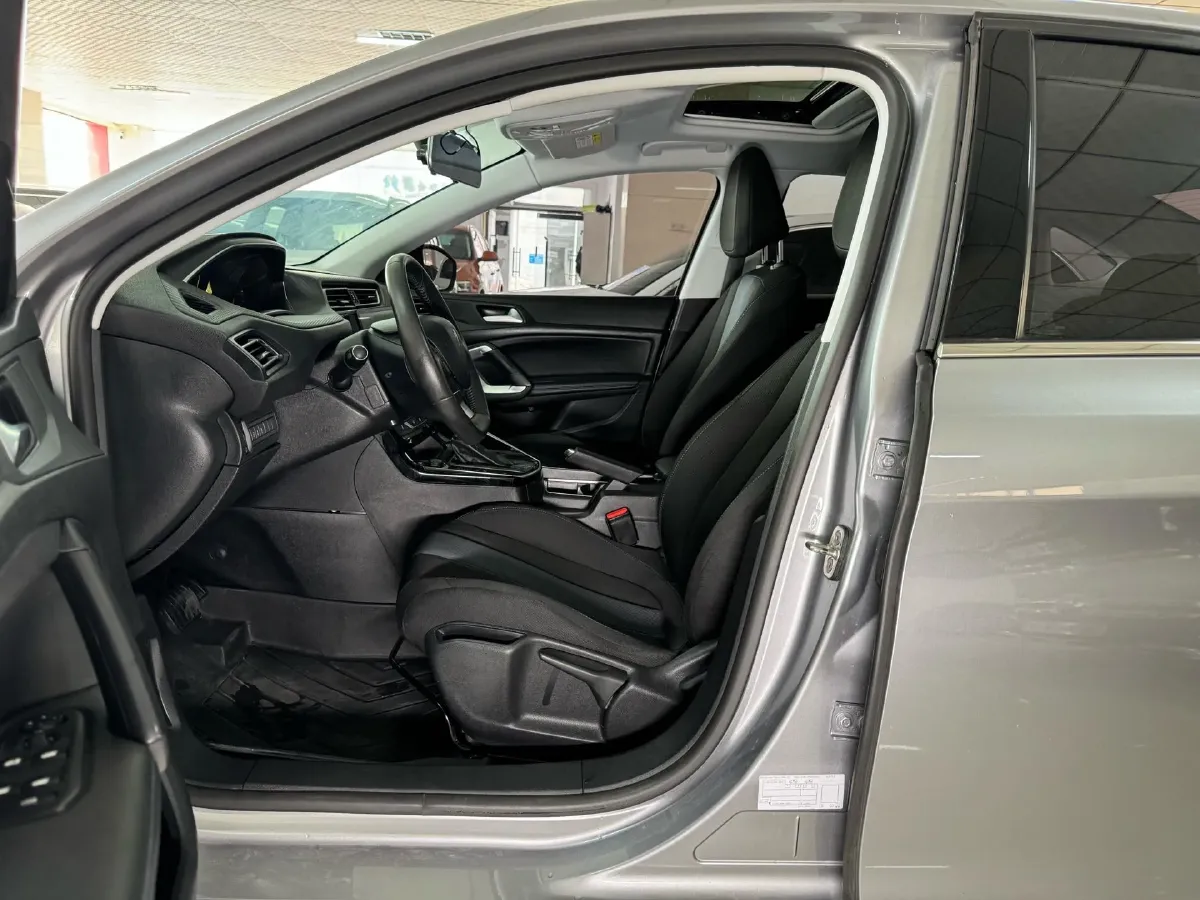 2018 Peugeot 308 1.6L 117HP L4 6AT,autocango,china used car exporter,china ev exporter,chinese used car exporter,chinese used ev exporter