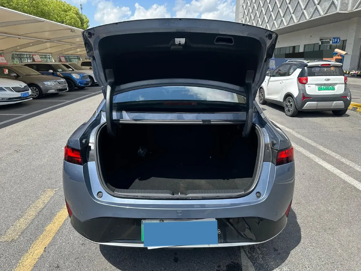 2022 Chevrolet Menlo BEV 61.1KWH,autocango,china used car exporter,china ev exporter,chinese used car exporter,chinese used ev exporter