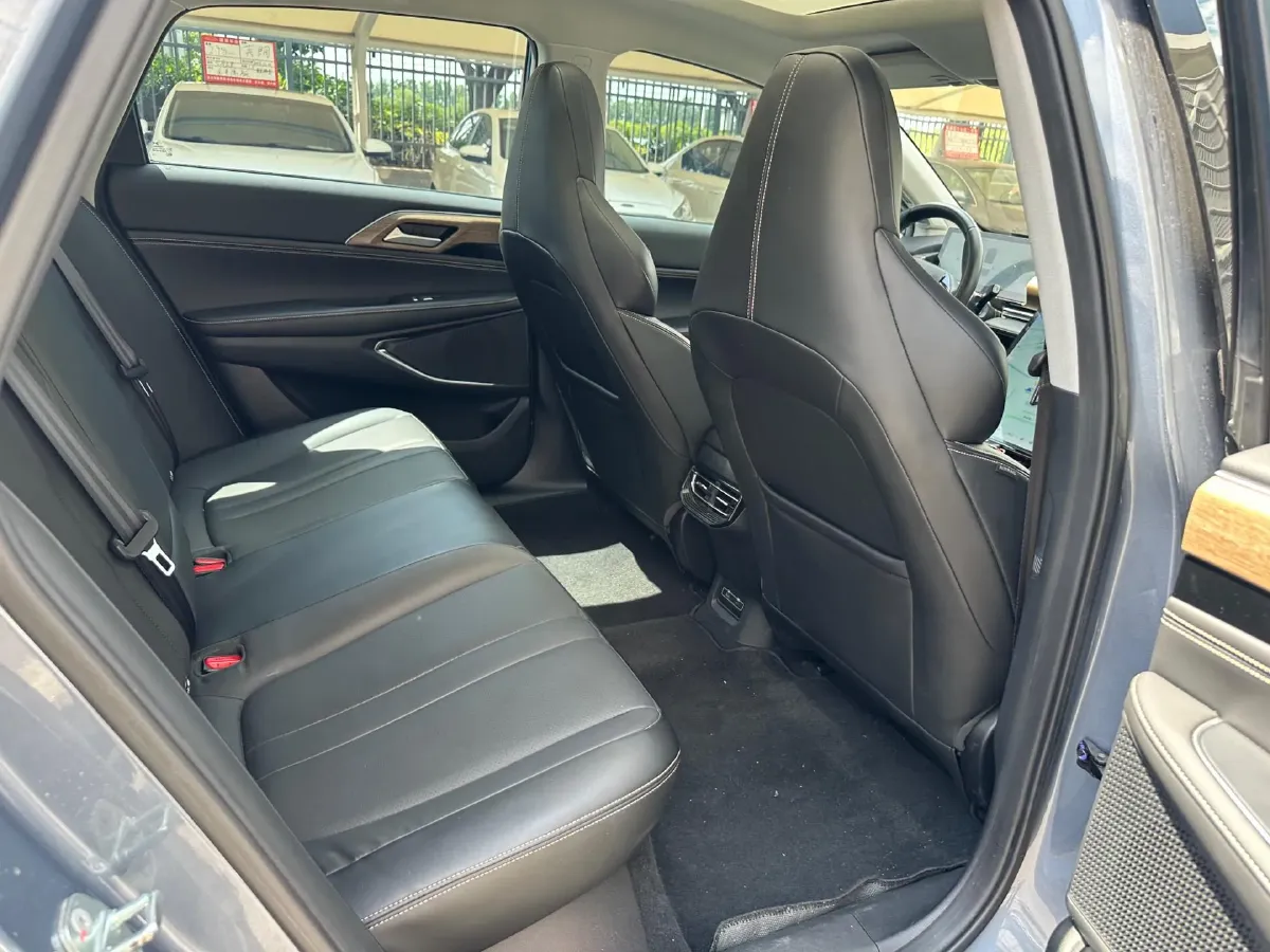 2022 Chevrolet Menlo BEV 61.1KWH,autocango,china used car exporter,china ev exporter,chinese used car exporter,chinese used ev exporter