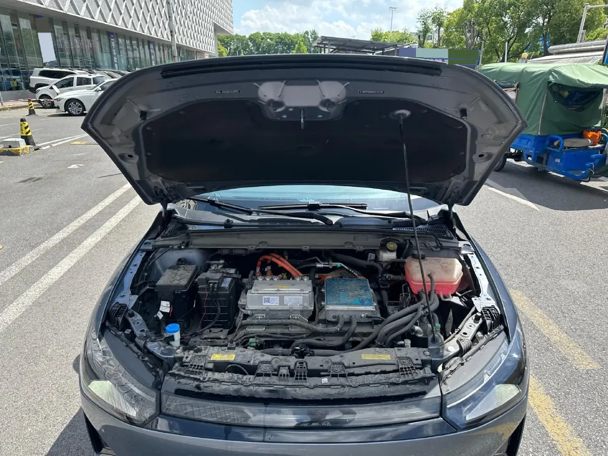 2022 Chevrolet Menlo BEV 61.1KWH,autocango,china used car exporter,china ev exporter,chinese used car exporter,chinese used ev exporter