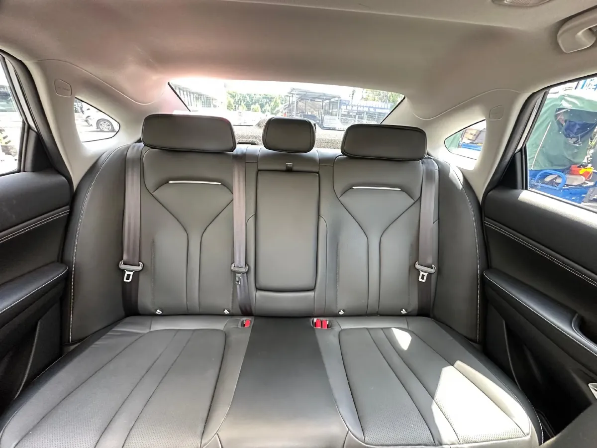 2022 Chevrolet Menlo BEV 61.1KWH,autocango,china used car exporter,china ev exporter,chinese used car exporter,chinese used ev exporter