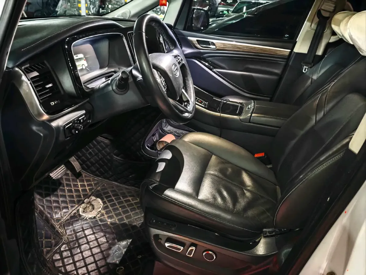 2021 GAC Trumpchi M8 2.0T 252HP L4 8AT,autocango,china used car exporter,china ev exporter,chinese used car exporter,chinese used ev exporter