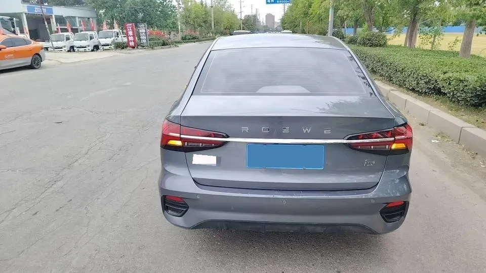2020 Roewe i5 1.5L 120HP L4 CVT,autocango,china used car exporter,china ev exporter,chinese used car exporter,chinese used ev exporter