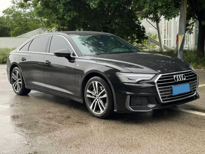 2021 Audi A6L 2.0T 190HP L4 7DCT,autocango,china used car exporter,china ev exporter,chinese used car exporter,chinese used ev exporter