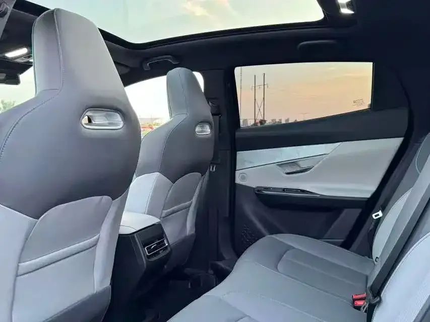 2023 ChangAn UNI-T 1.5T 188HP L4 7DCT,autocango,china used car exporter,china ev exporter,chinese used car exporter,chinese used ev exporter