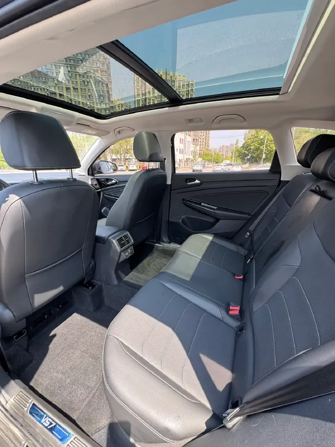 2021 Jetta VS7 1.4T 150HP L4 6AT,autocango,china used car exporter,china ev exporter,chinese used car exporter,chinese used ev exporter