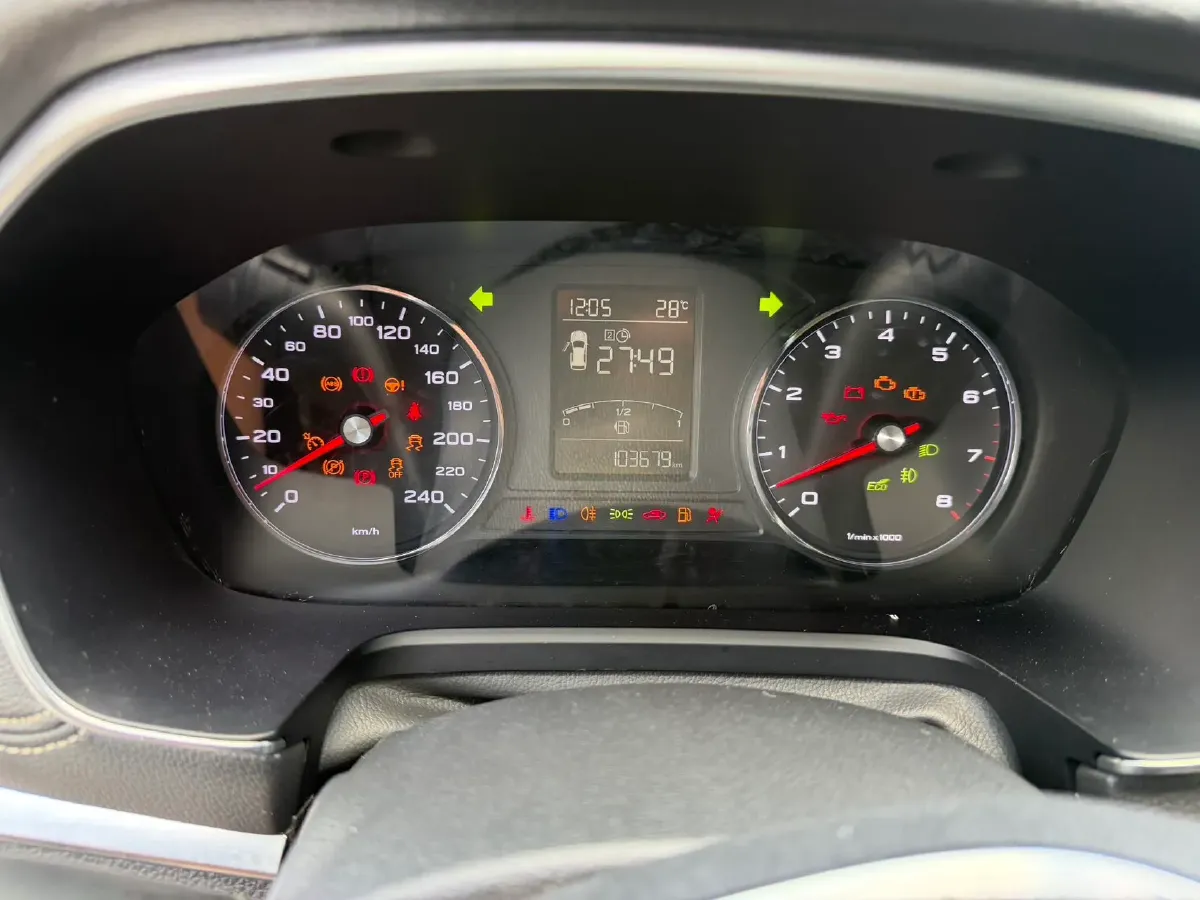 2018 Roewe RX5 1.5T 169HP L4 6MT,autocango,china used car exporter,china ev exporter,chinese used car exporter,chinese used ev exporter