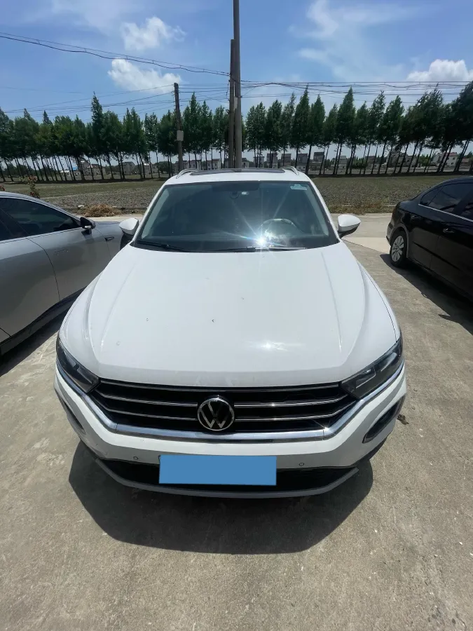 2022 Volkswagen T-Roc 1.4T 150HP L4 7DCT,autocango,china used car exporter,china ev exporter,chinese used car exporter,chinese used ev exporter