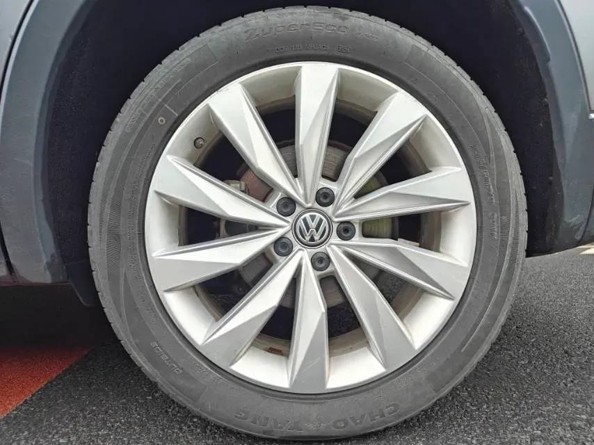 2020 Volkswagen Tayron 2.0T 186HP L4 7DCT,autocango,china used car exporter,china ev exporter,chinese used car exporter,chinese used ev exporter