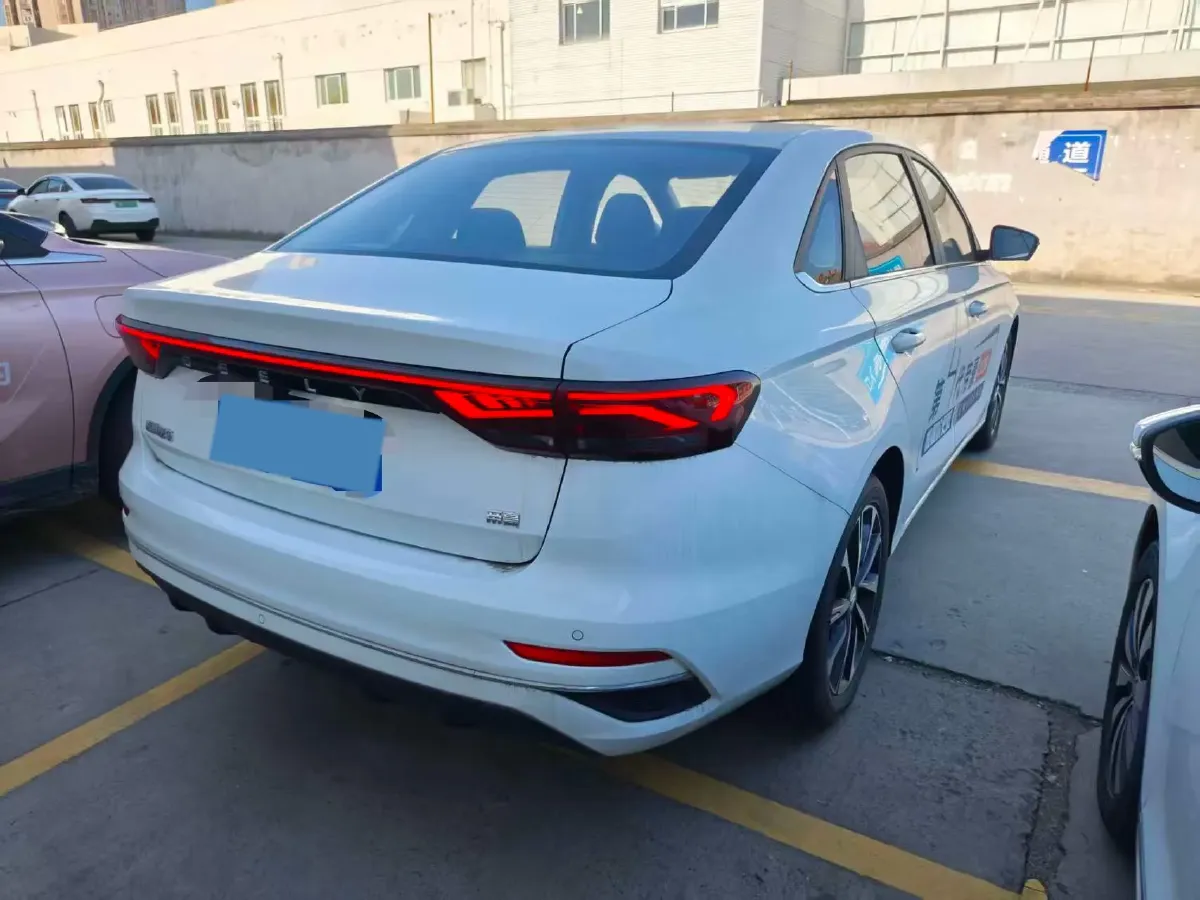 2025 Geely Emgrand 1.5L 127HP L4 CVT,autocango,china used car exporter,china ev exporter,chinese used car exporter,chinese used ev exporter
