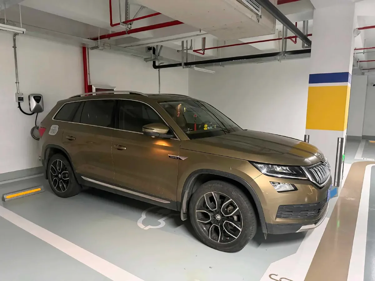 2018 Skoda Kodiak 2.0T 186HP L4 7DCT,autocango,china used car exporter,china ev exporter,chinese used car exporter,chinese used ev exporter