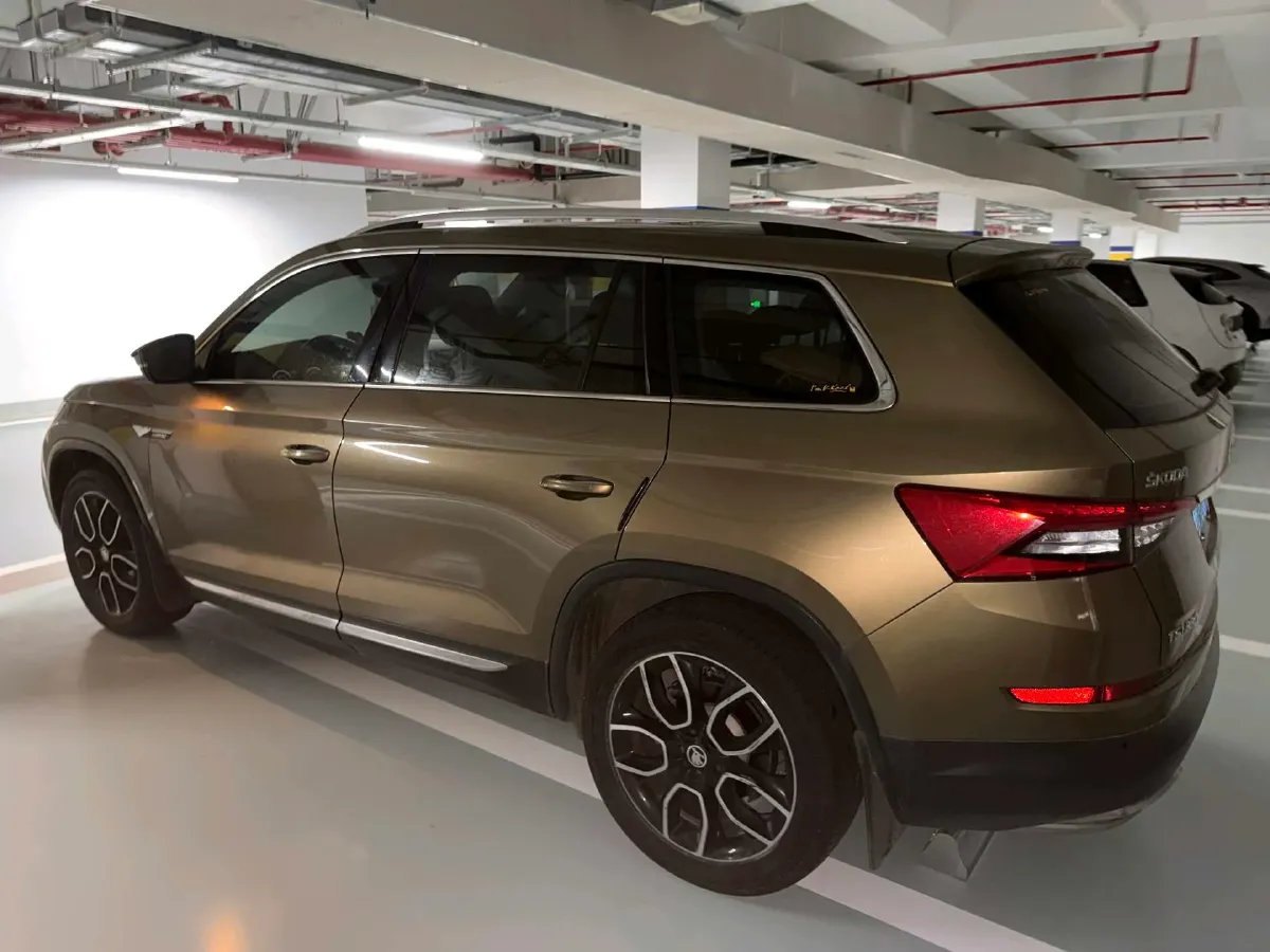 2018 Skoda Kodiak 2.0T 186HP L4 7DCT,autocango,china used car exporter,china ev exporter,chinese used car exporter,chinese used ev exporter