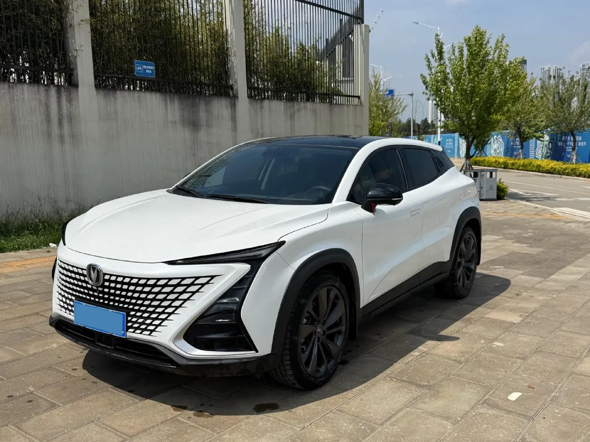 2020 ChangAn UNI-T 1.5T 180HP L4 7DCT,autocango,china used car exporter,china ev exporter,chinese used car exporter,chinese used ev exporter
