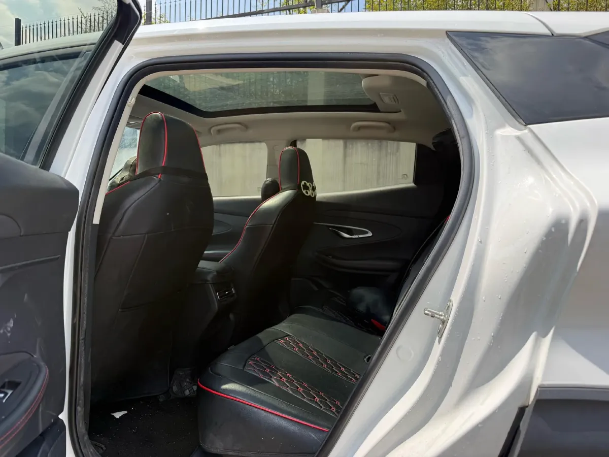 2020 ChangAn UNI-T 1.5T 180HP L4 7DCT,autocango,china used car exporter,china ev exporter,chinese used car exporter,chinese used ev exporter