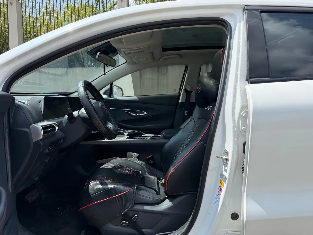 2020 ChangAn UNI-T 1.5T 180HP L4 7DCT,autocango,china used car exporter,china ev exporter,chinese used car exporter,chinese used ev exporter