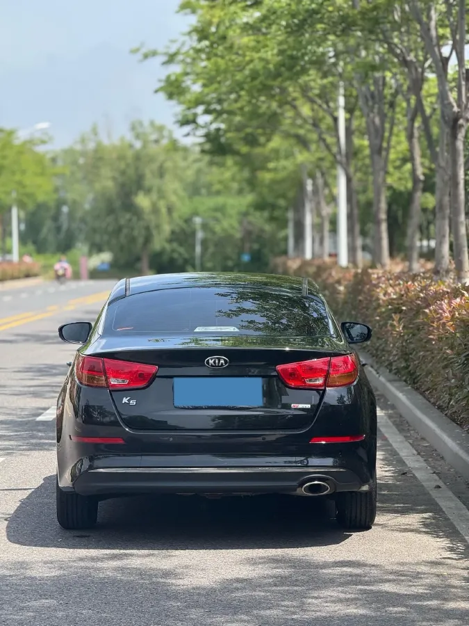 2015 Kia K5 2.0L 162HP L4 6AT,autocango,china used car exporter,china ev exporter,chinese used car exporter,chinese used ev exporter