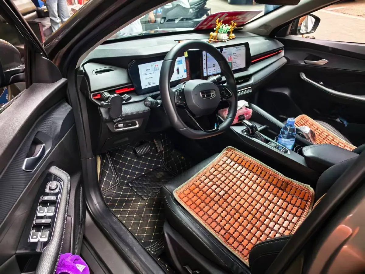 2025 Geely Emgrand 1.5L 127HP L4 CVT,autocango,china used car exporter,china ev exporter,chinese used car exporter,chinese used ev exporter