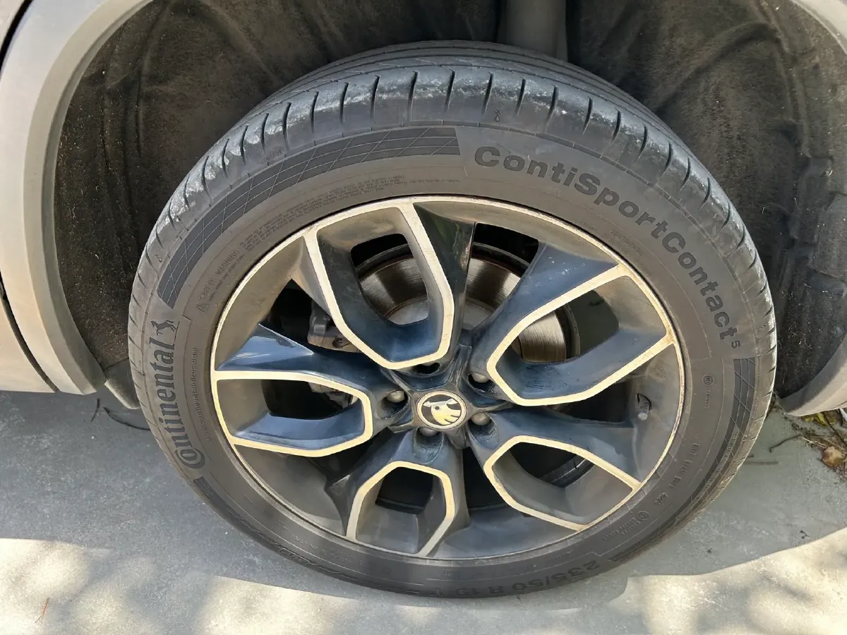 2018 Skoda Kodiak 1.8T 180HP L4 7DCT,autocango,china used car exporter,china ev exporter,chinese used car exporter,chinese used ev exporter
