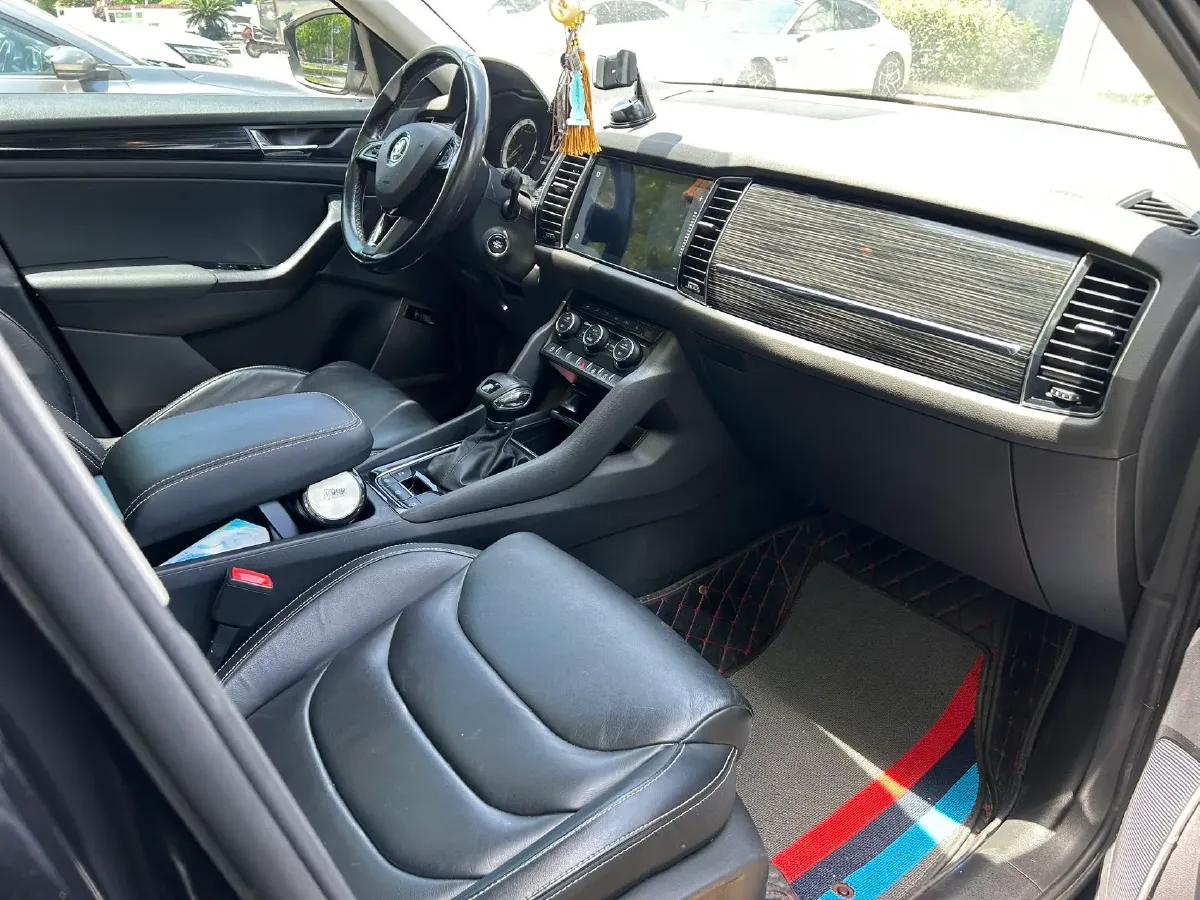 2018 Skoda Kodiak 1.8T 180HP L4 7DCT,autocango,china used car exporter,china ev exporter,chinese used car exporter,chinese used ev exporter