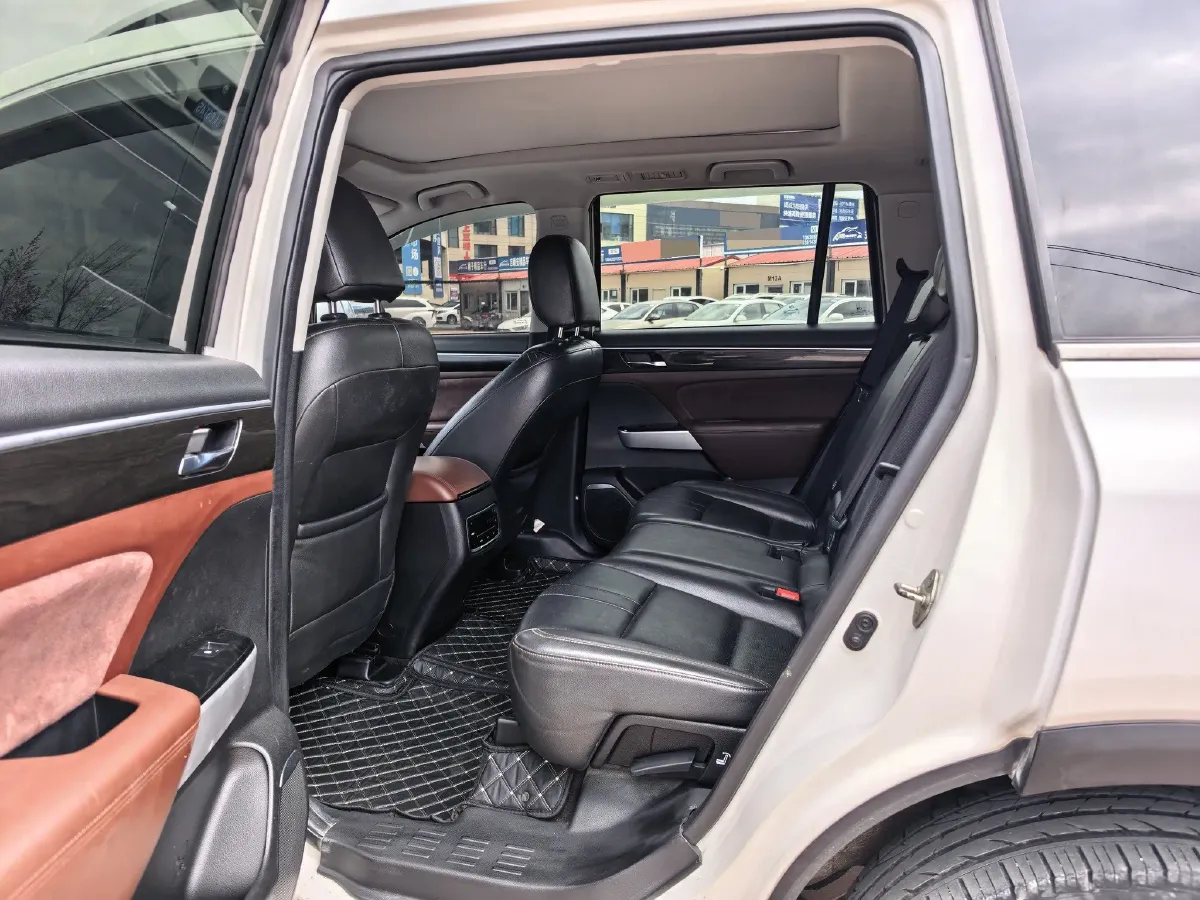 2017 GAC Trumpchi GS8 2.0T 201HP L4 6AT,autocango,china used car exporter,china ev exporter,chinese used car exporter,chinese used ev exporter