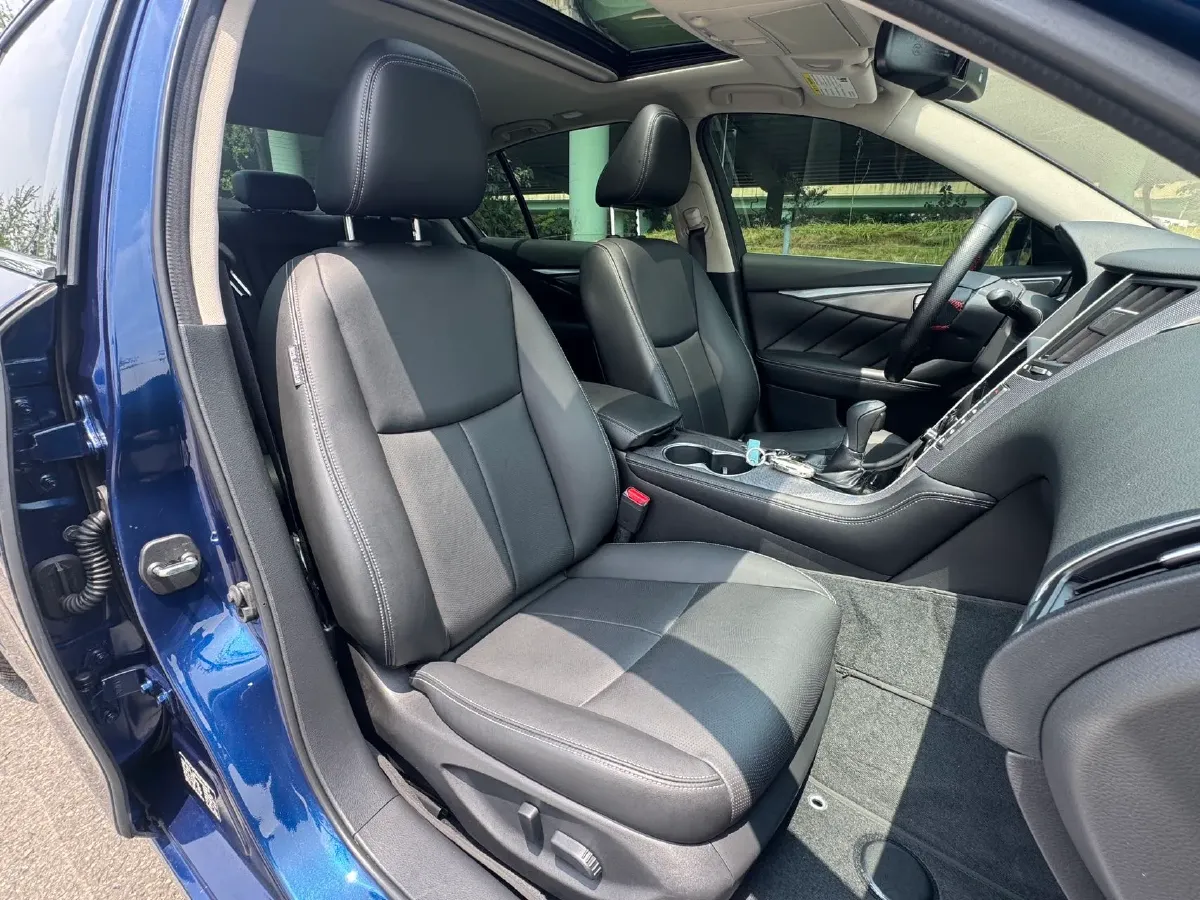 2016 Infiniti Q50L 2.0T 211HP L4 7AT,autocango,china used car exporter,china ev exporter,chinese used car exporter,chinese used ev exporter