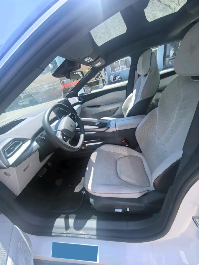 2024 ARCFOX αT5 BEV 79.2KWH,autocango,china used car exporter,china ev exporter,chinese used car exporter,chinese used ev exporter