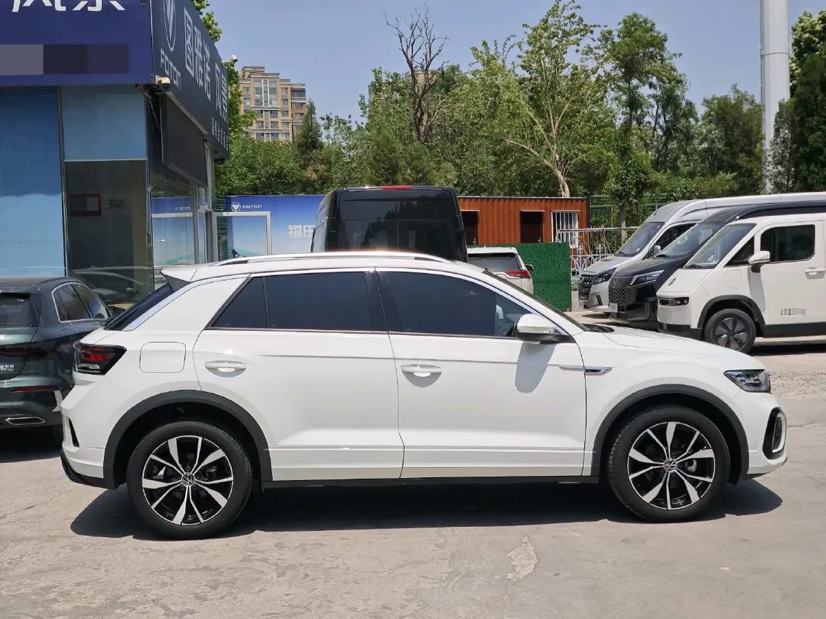 2023 Volkswagen T-Roc 1.5T 160HP L4 7DCT,autocango,china used car exporter,china ev exporter,chinese used car exporter,chinese used ev exporter