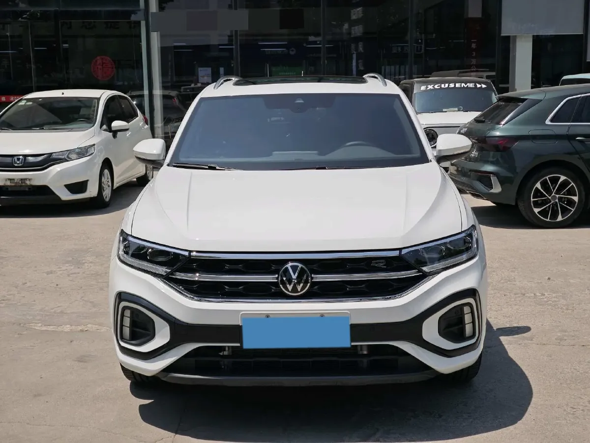 2023 Volkswagen T-Roc 1.5T 160HP L4 7DCT,autocango,china used car exporter,china ev exporter,chinese used car exporter,chinese used ev exporter